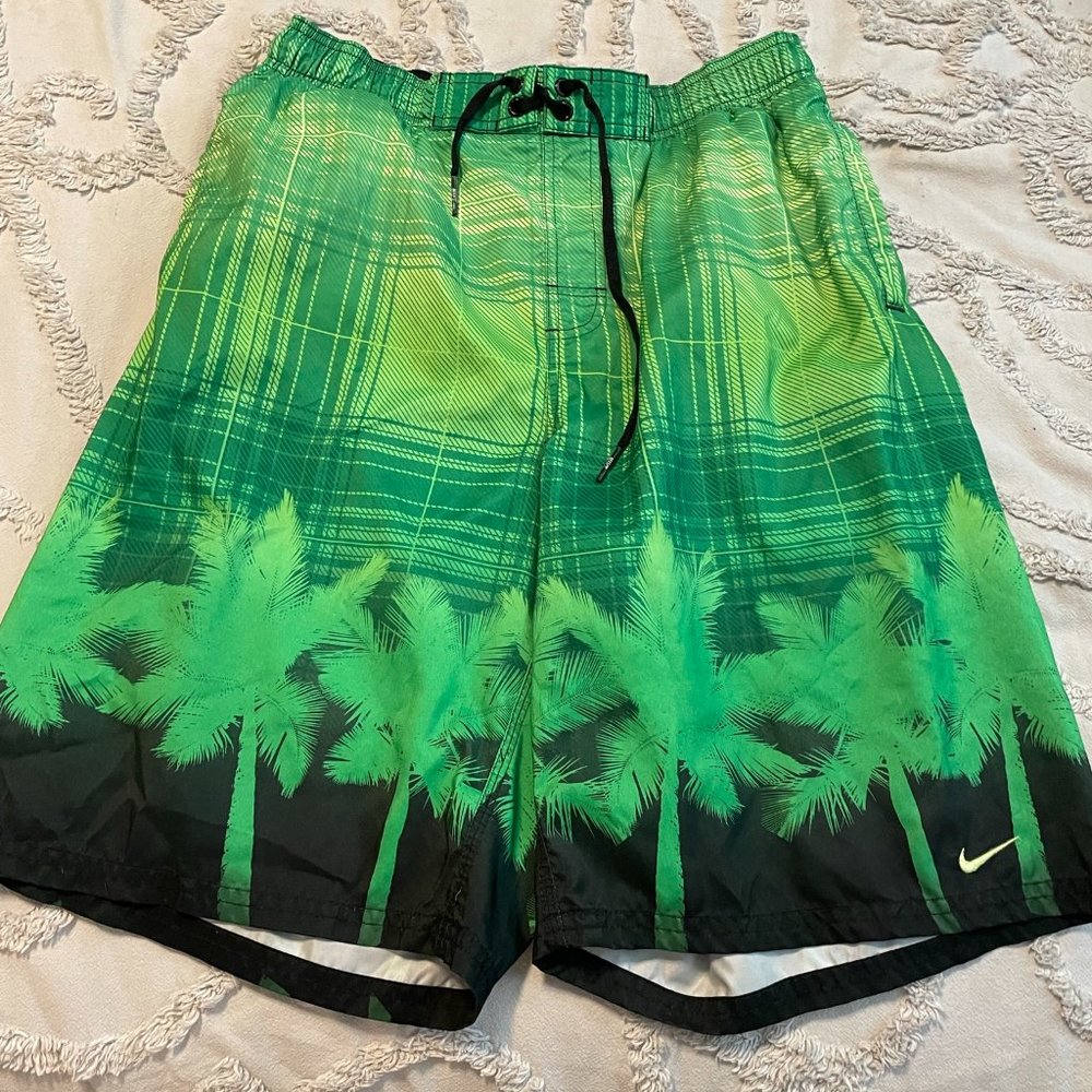 Swim trunks size L Nike